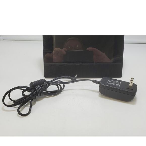 Insignia 8” Digital Picture Frame Model NS-DPF81P 800 x 600 2GB Memory W/Remote - Picture 10 of 10